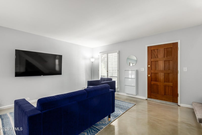 8658 51st St #2, Phoenix, AZ 85044