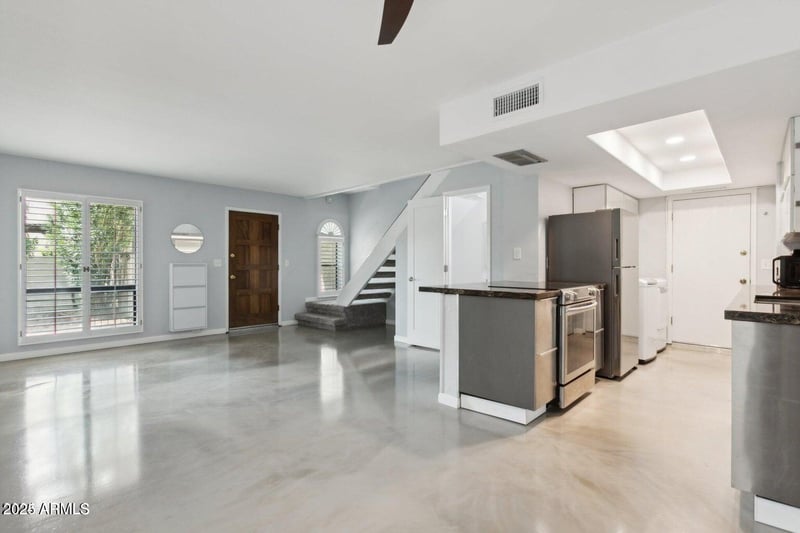 8658 51st St #2, Phoenix, AZ 85044
