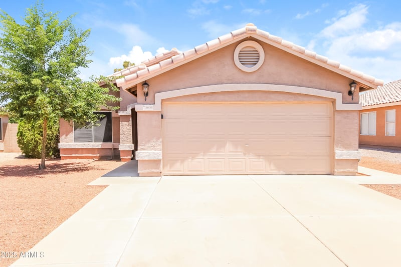 8658 Capri Ave, Mesa, AZ 85208