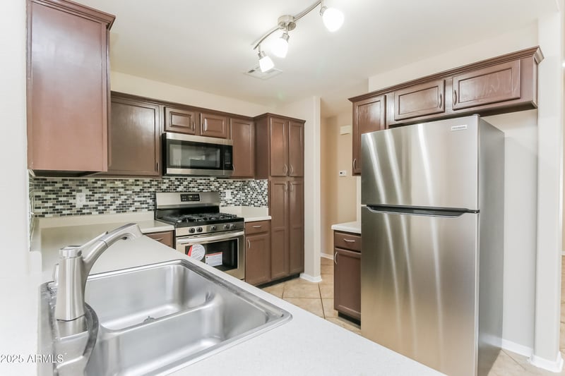 8658 Capri Ave, Mesa, AZ 85208