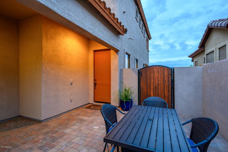 8658 E Ivy St, Mesa, AZ 85207