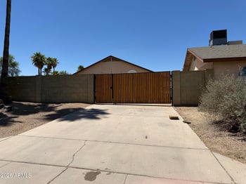 8659 Earll Dr, Phoenix, AZ 85037