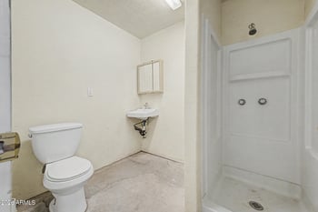8659 W Earll Dr W, Phoenix, AZ 85037