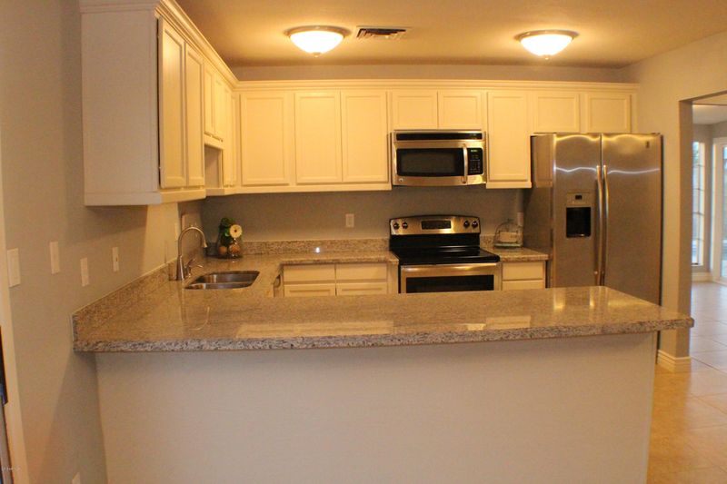866 E Huber St, Mesa, AZ 85203