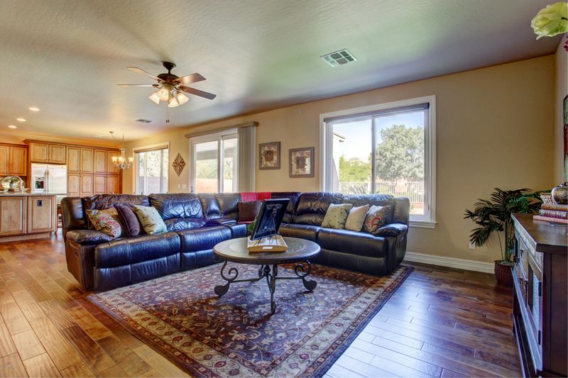 866 E Tyson Ct, Gilbert, AZ 85295