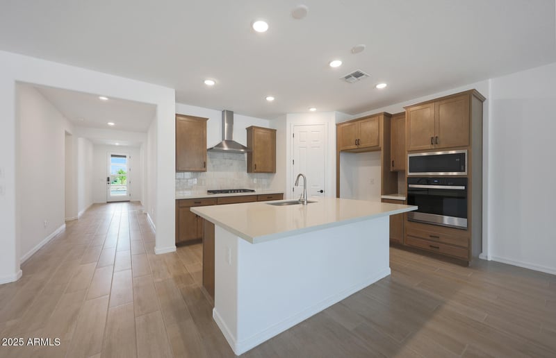 866 Riparian Dr, San Tan Valley, AZ 85140