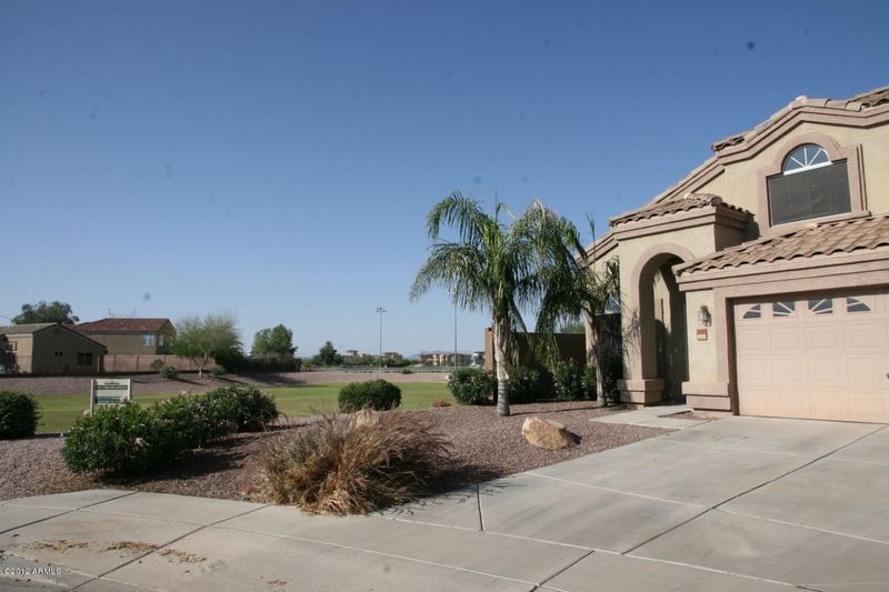 866 S Chatsworth Cir, Mesa, AZ 85208