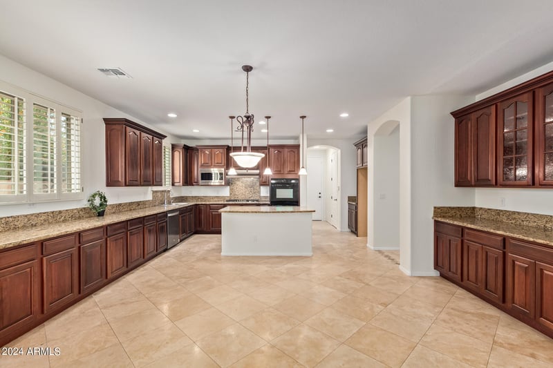 866 W Glenmere Dr, Chandler, AZ 85225