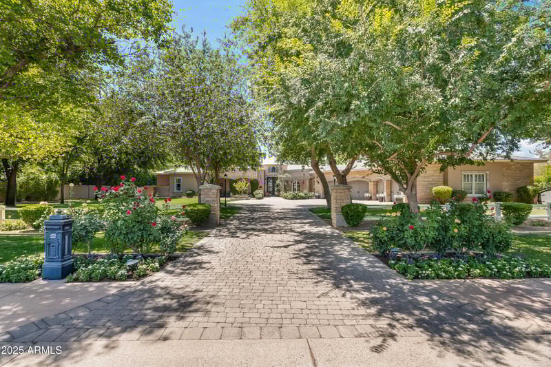 8660 Morning Glory Rd, Paradise Valley, AZ 85253