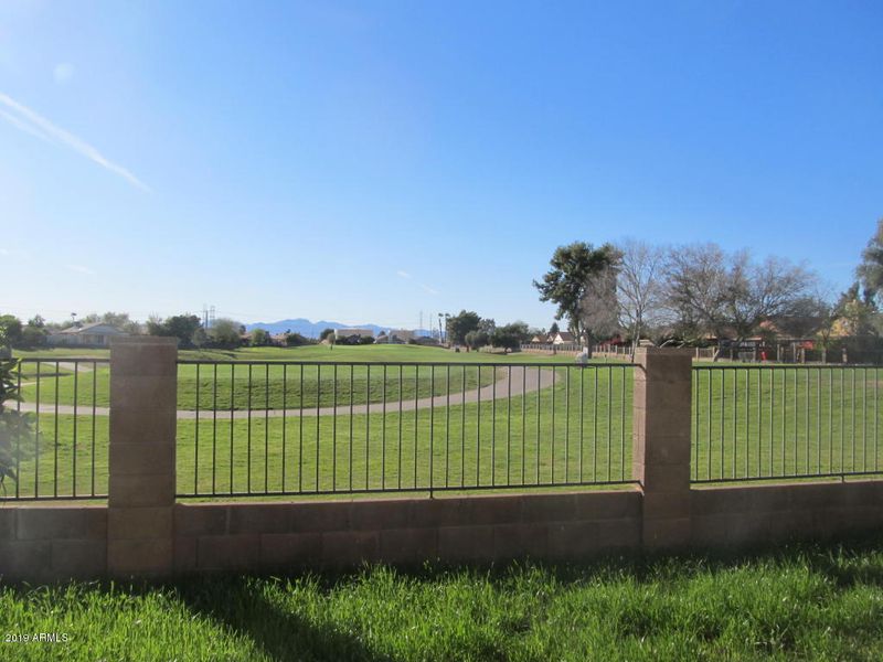 8660 N 107th Dr, Peoria, AZ 85345