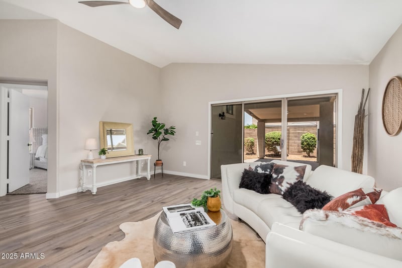8660 Nido Ave, Mesa, AZ 85209