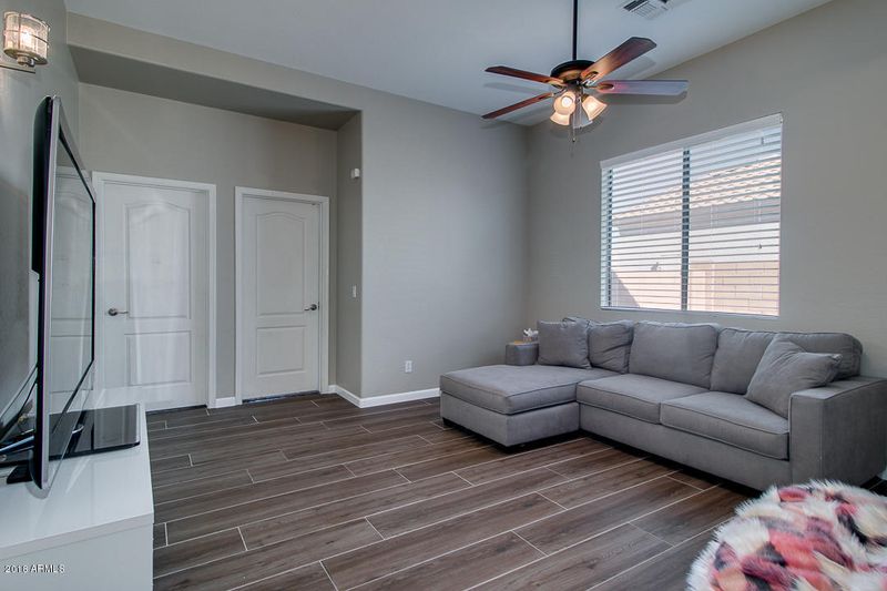 8661 E Hannibal St, Mesa, AZ 85207