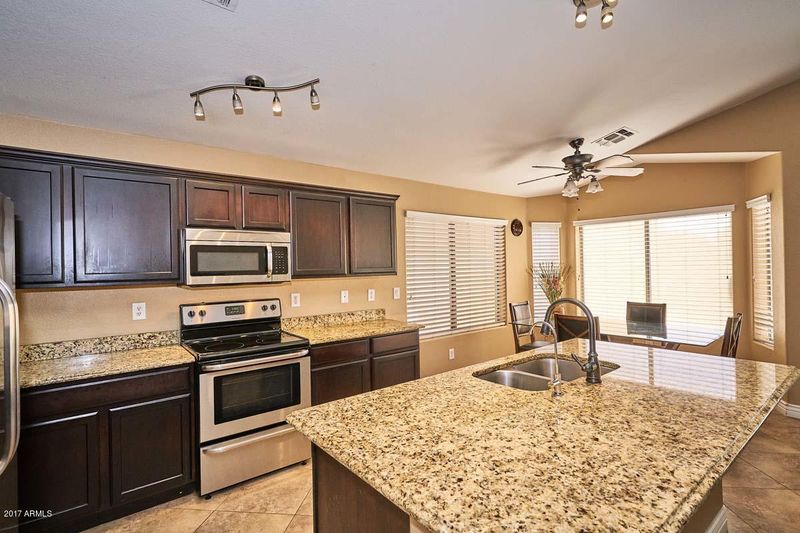 8665 E Monterey Ave, Mesa, AZ 85209