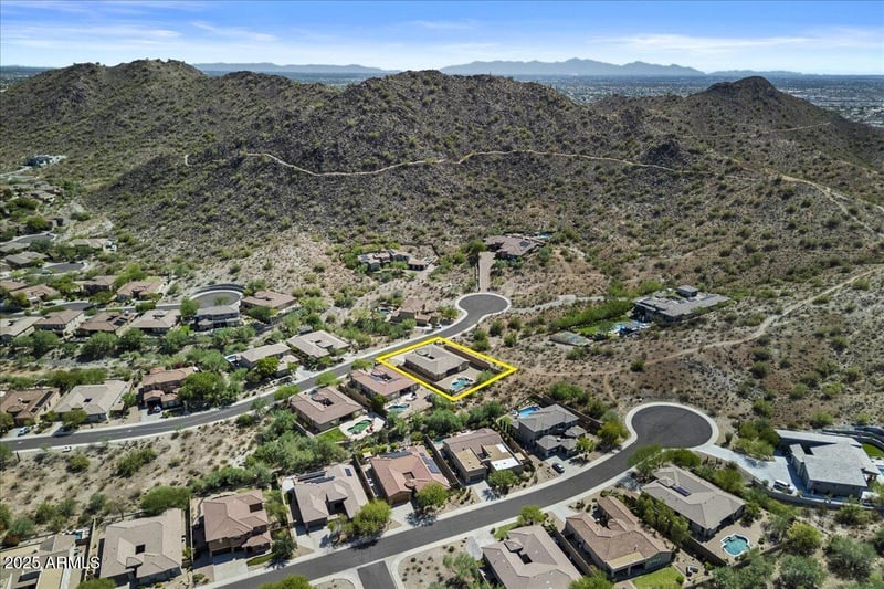 8666 Lariat Ln, Peoria, AZ 85383