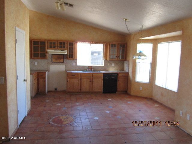 8668 W Holly St, Phoenix, AZ 85037
