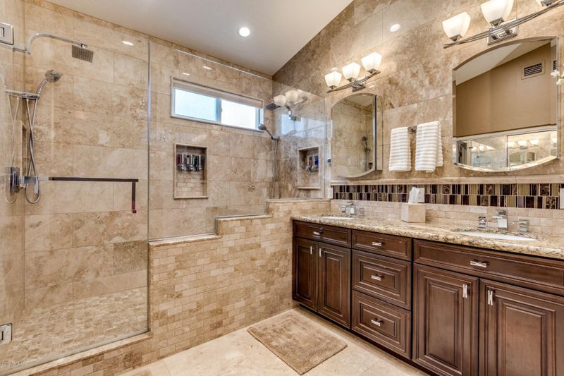 867 N Gregory Pl, Chandler, AZ 85226