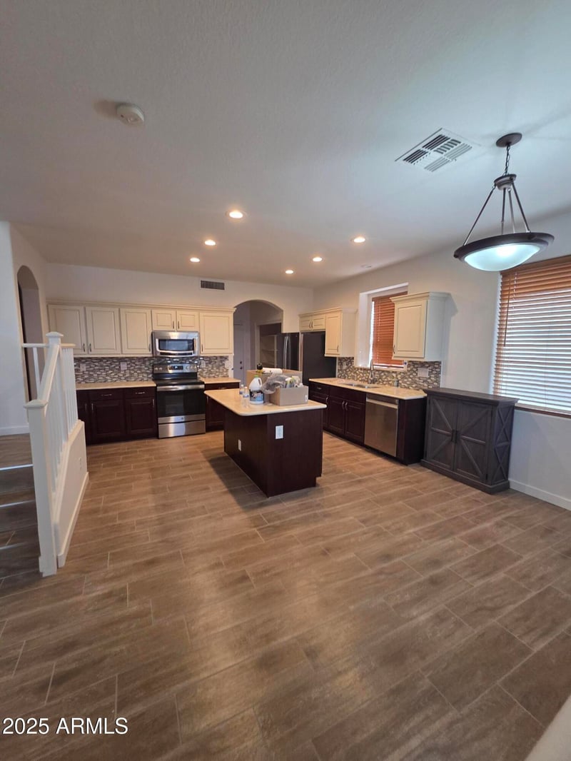 8676 96th Ln, Peoria, AZ 85345