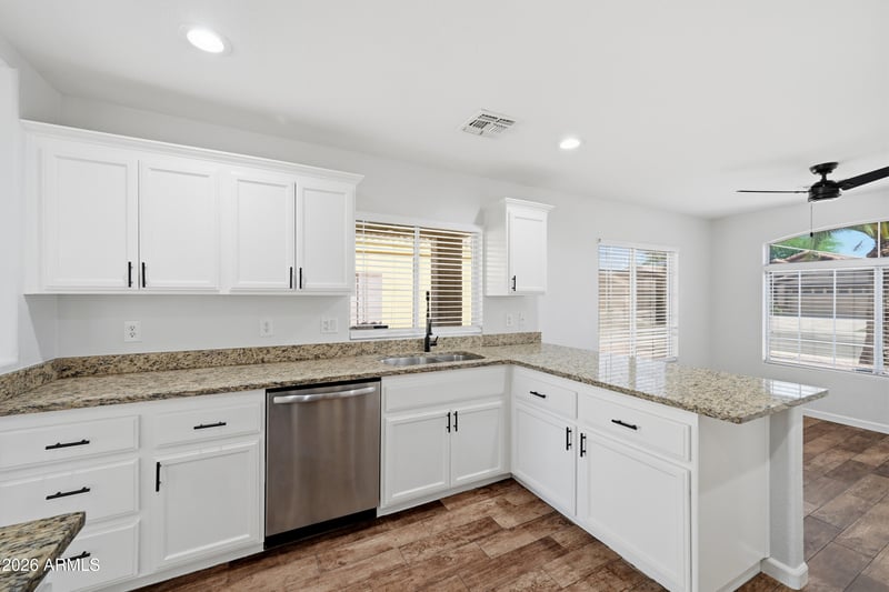 868 Laredo St, Chandler, AZ 85225