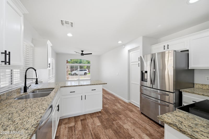 868 Laredo St, Chandler, AZ 85225