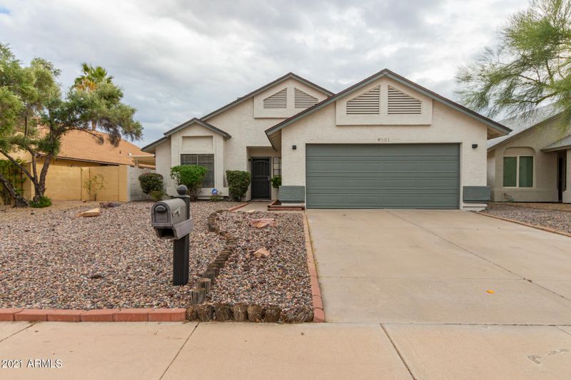 8681 E Belleview Pl, Scottsdale, AZ 85257