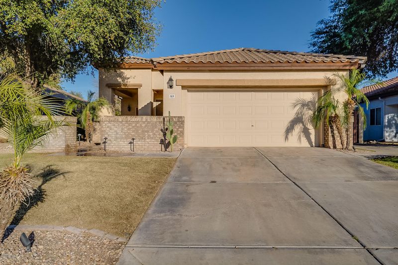 869 S Roanoke St, Gilbert, AZ 85296