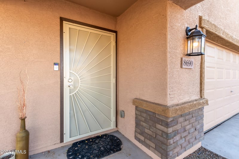8690 253rd Ave, Buckeye, AZ 85326