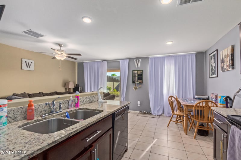 8690 253rd Ave, Buckeye, AZ 85326