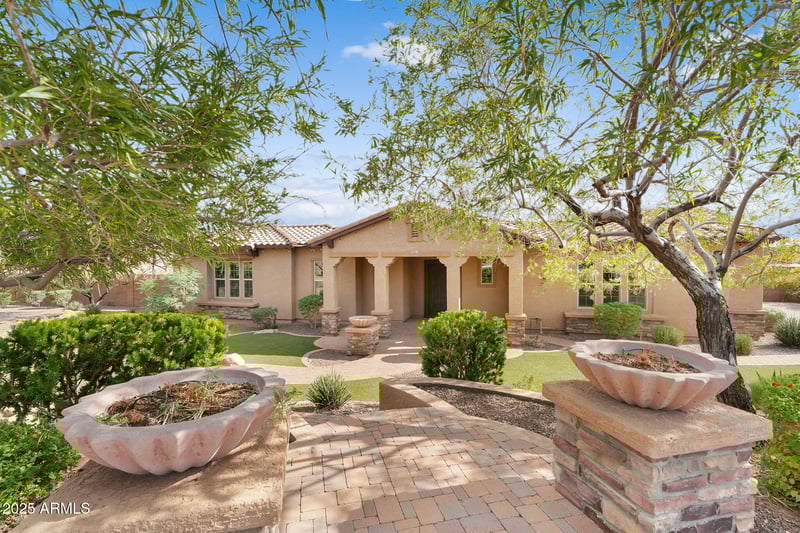 8691 Questa Dr, Peoria, AZ 85383