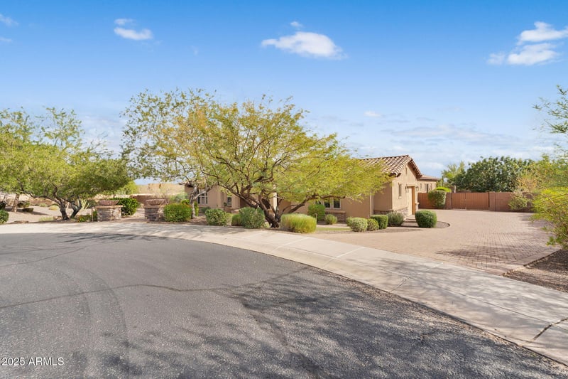 8691 Questa Dr, Peoria, AZ 85383