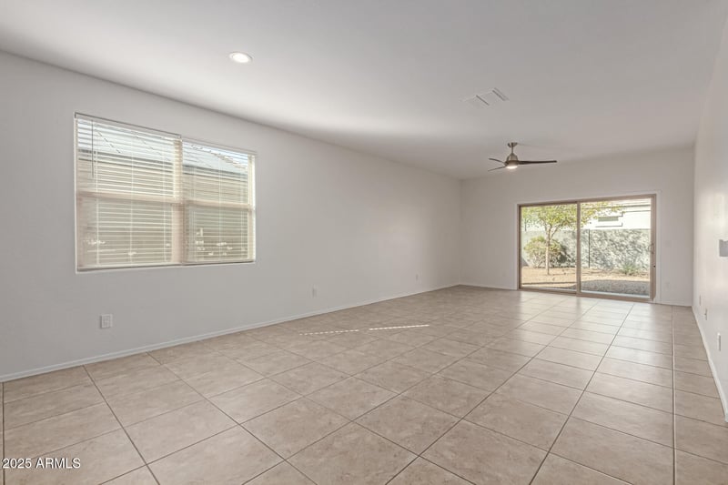 8693 257th Ave, Buckeye, AZ 85326