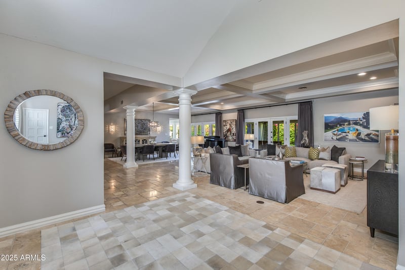 87 Biltmore Estate, Phoenix, AZ 85016