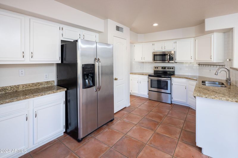 870 W Shellfish Dr, Gilbert, AZ 85233
