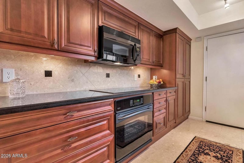 8700 Mountain View Rd #1013, Scottsdale, AZ 85258