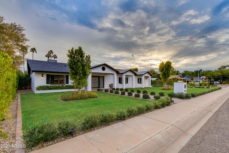 8701 E Highland Ave, Scottsdale, AZ 85251