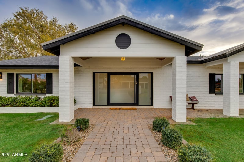 8701 E Highland Ave, Scottsdale, AZ 85251