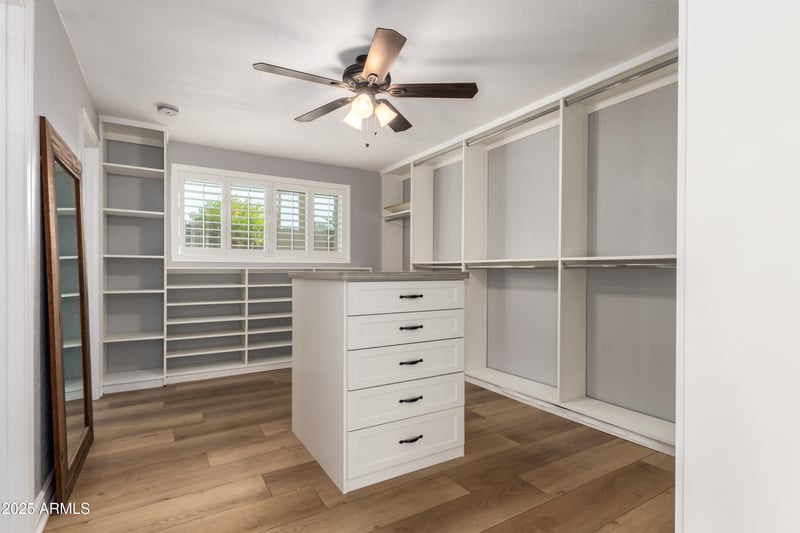 8701 Edward Ave, Scottsdale, AZ 85250