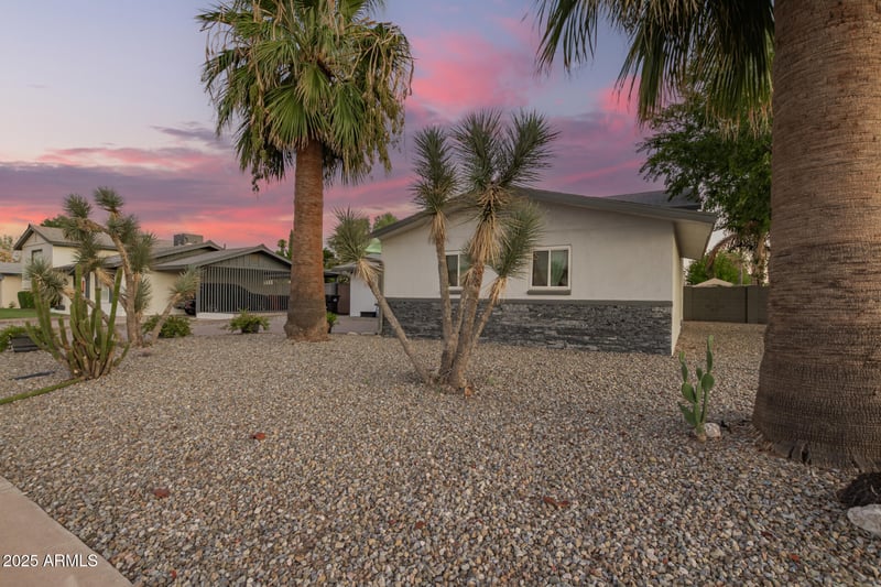 8701 Edward Ave, Scottsdale, AZ 85250