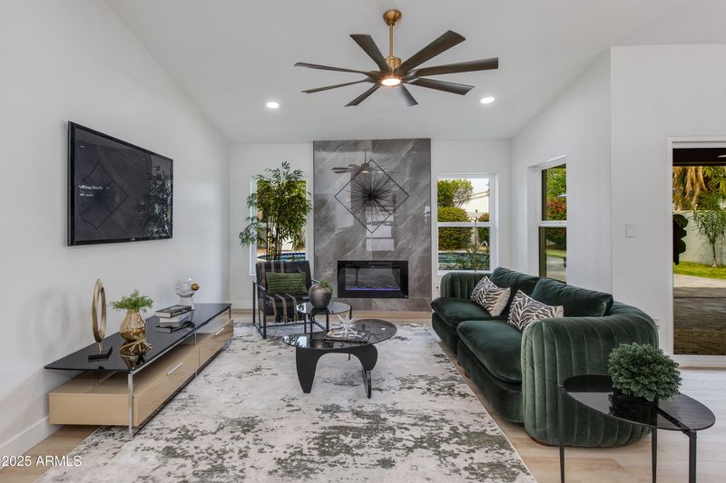 8702 E San Daniel Dr, Scottsdale, AZ 85258
