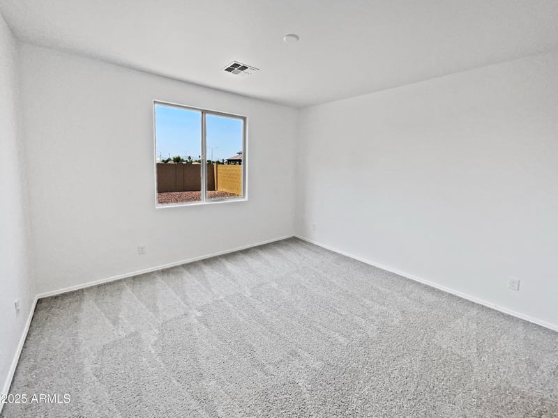 8705 Mackenzie Dr, Phoenix, AZ 85037