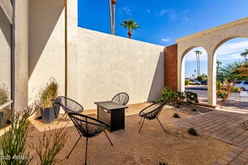 8706 Devonshire Ave, Scottsdale, AZ 85251