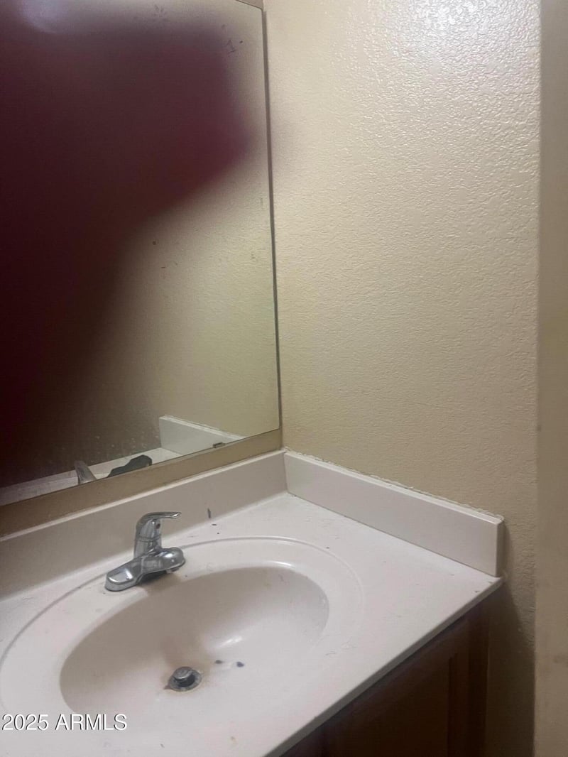 8706 Lewis Ave, Phoenix, AZ 85037