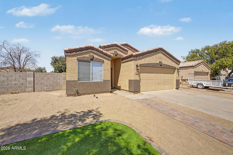 8706 W Stanley A Goff Dr, Tolleson, AZ 85353