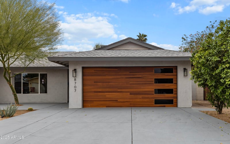 8707 Clarendon Ave, Scottsdale, AZ 85251