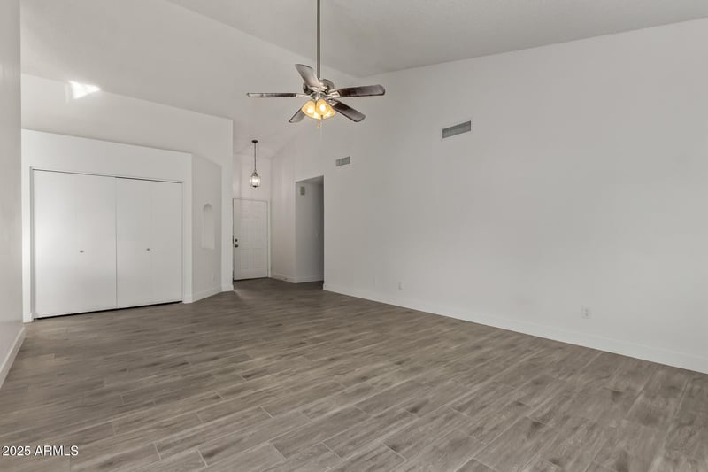 8709 Cambridge Ave, Phoenix, AZ 85037