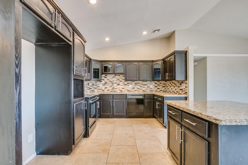 8709 E Rose St, Mesa, AZ 85208