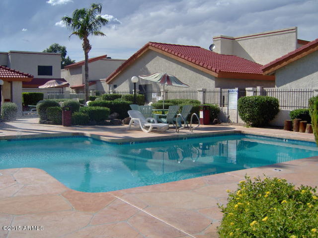8709 Shadow Ln, Peoria, AZ 85345