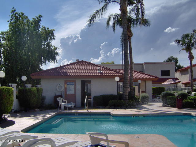 8709 Shadow Ln, Peoria, AZ 85345