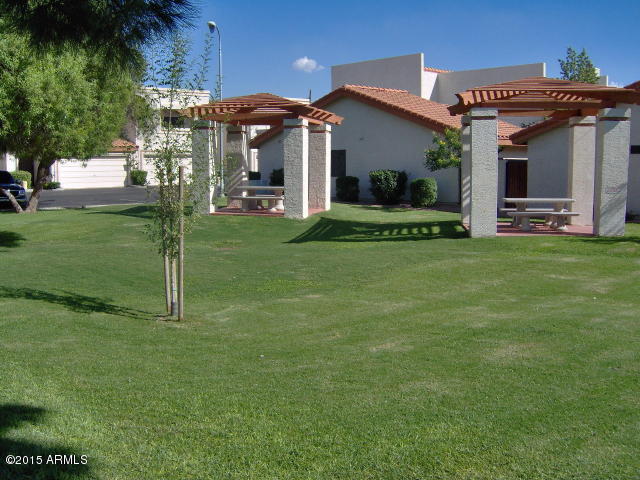 8709 Shadow Ln, Peoria, AZ 85345