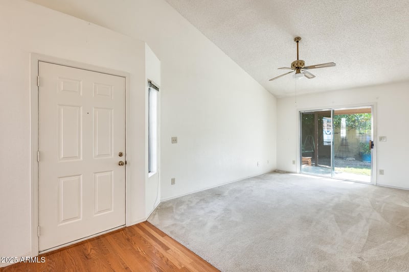 8709 Saint John Rd, Peoria, AZ 85382