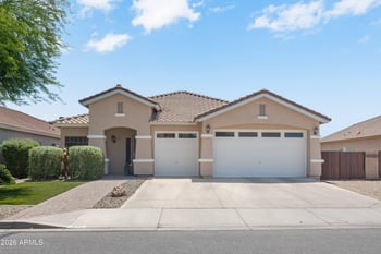 871 Harold Dr, San Tan Valley, AZ 85140